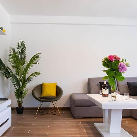 Ferienwohnung Campi D'Oro Kotor Exterior foto
